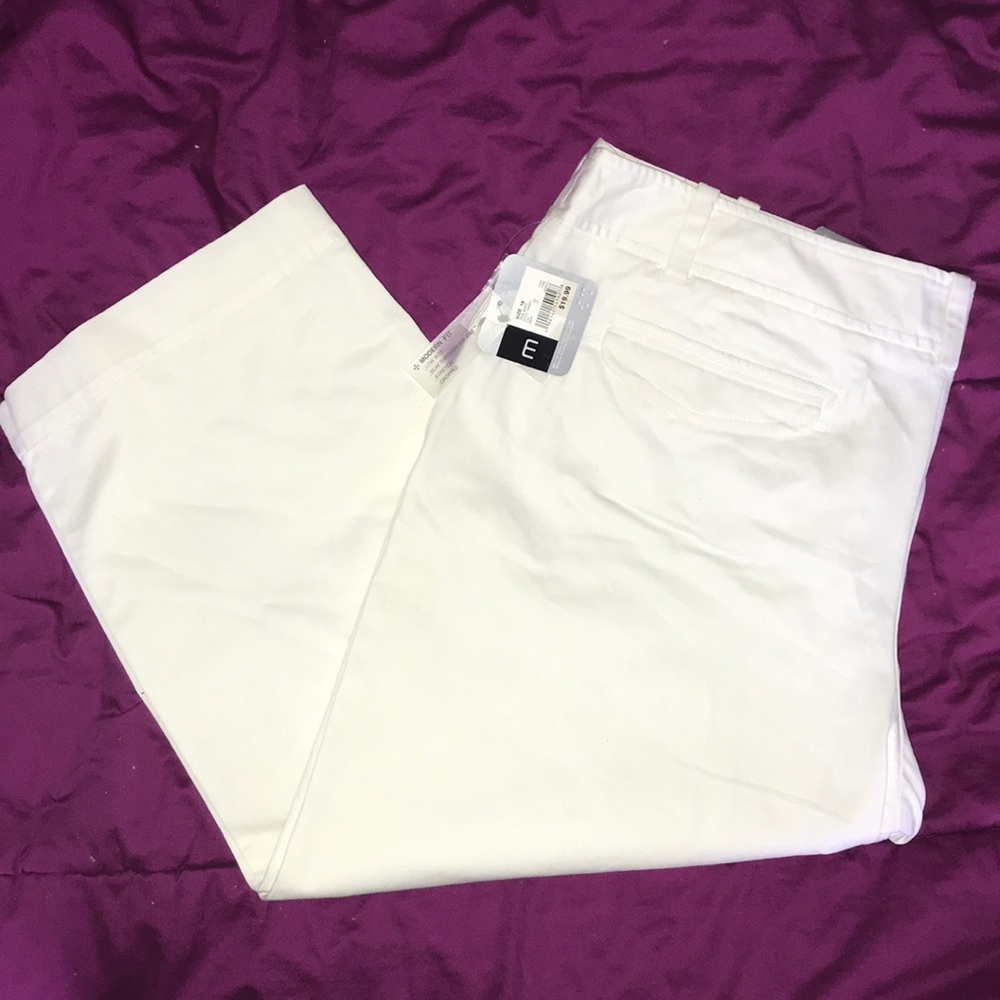 NWT cropped pants